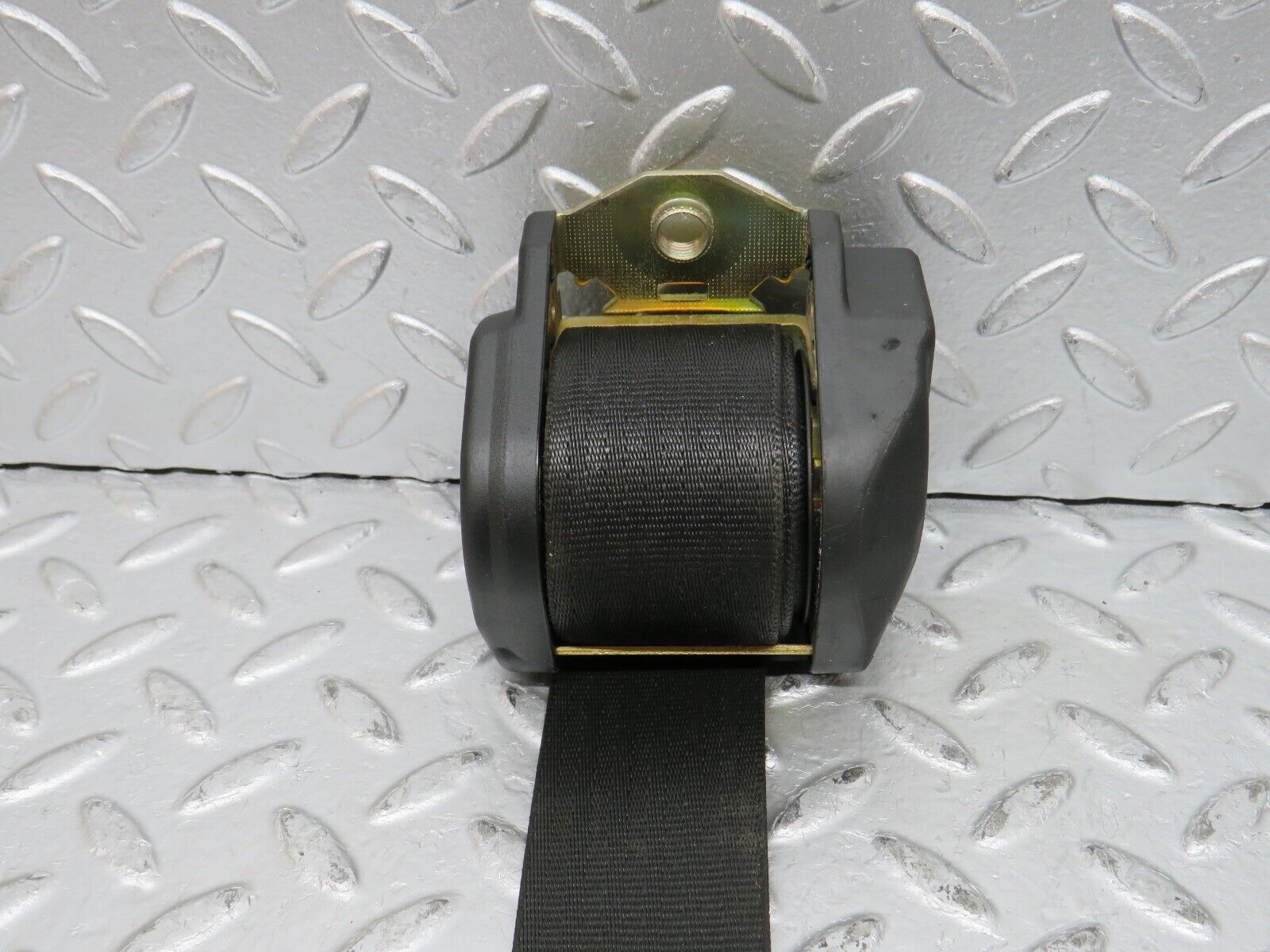 32089 Mercedes-Benz W123 230E Front Left Seat Belt & Buckle 1238602586