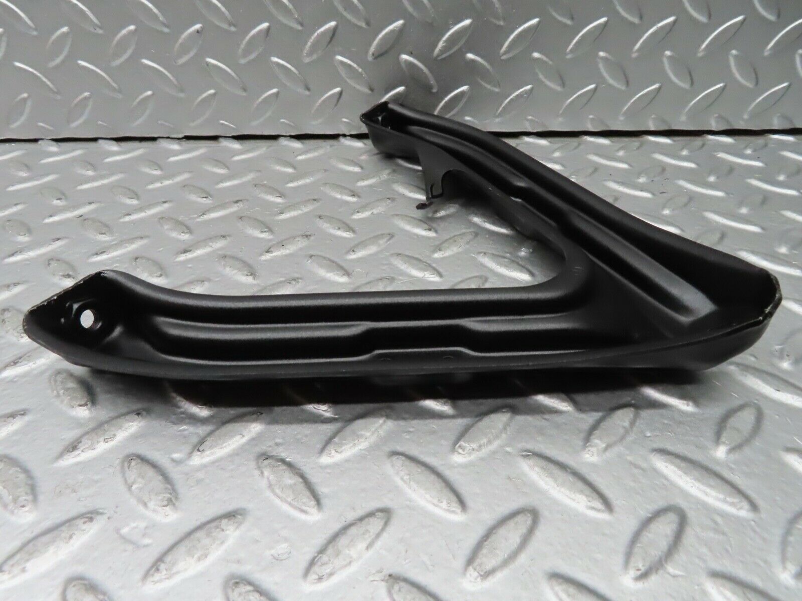 21288 Mercedes-Benz W123 230E Air Intake Manifold Bracket