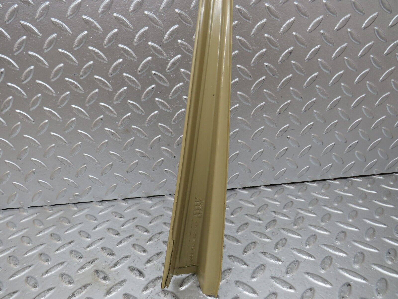 27777 Mercedes-Benz S124 300TE Front Left Door Window Frame Trim 1247250171