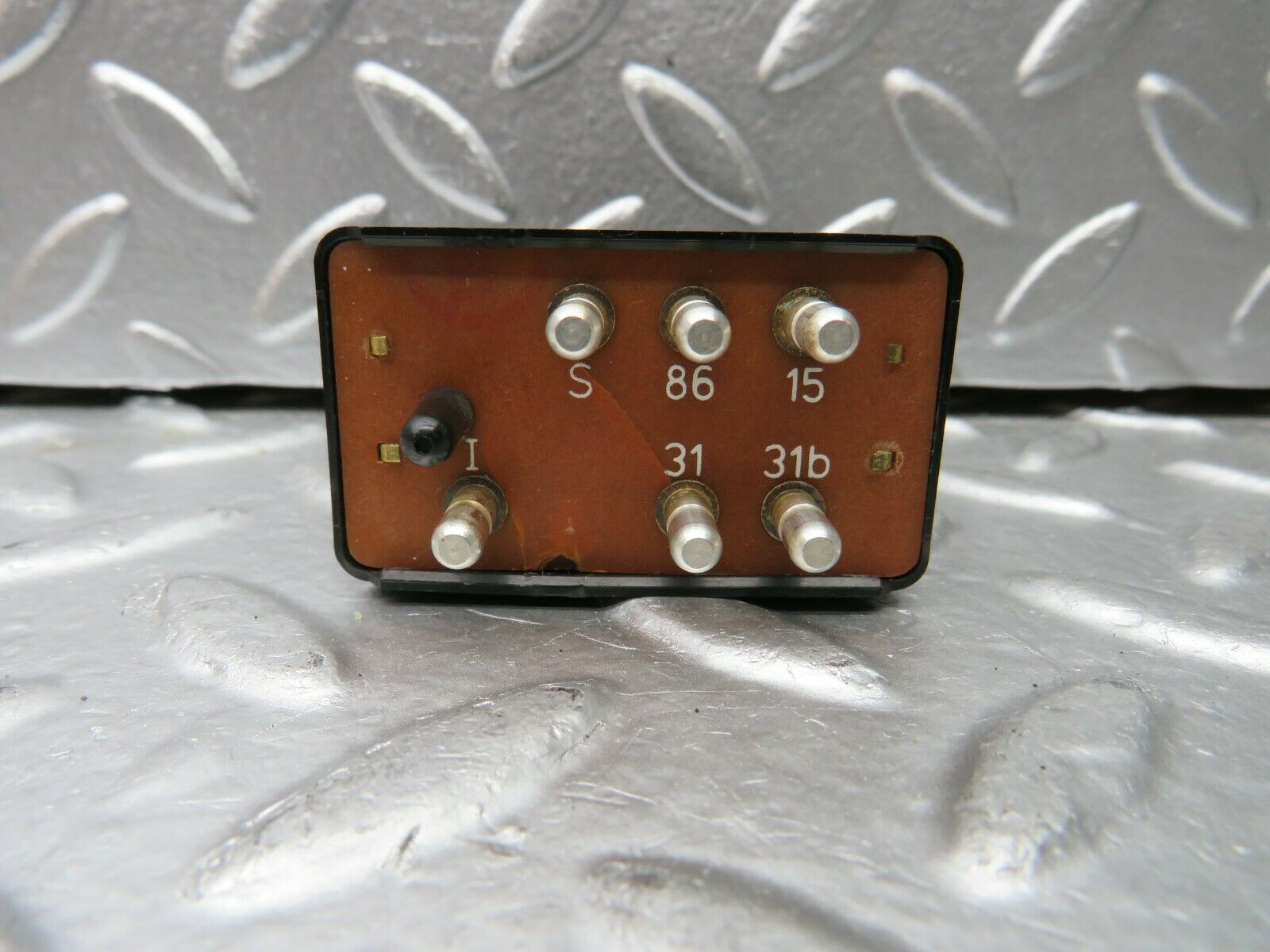 22698 Mercedes-Benz C107 450SLC Coupe Wiper Control Relay 1238210063