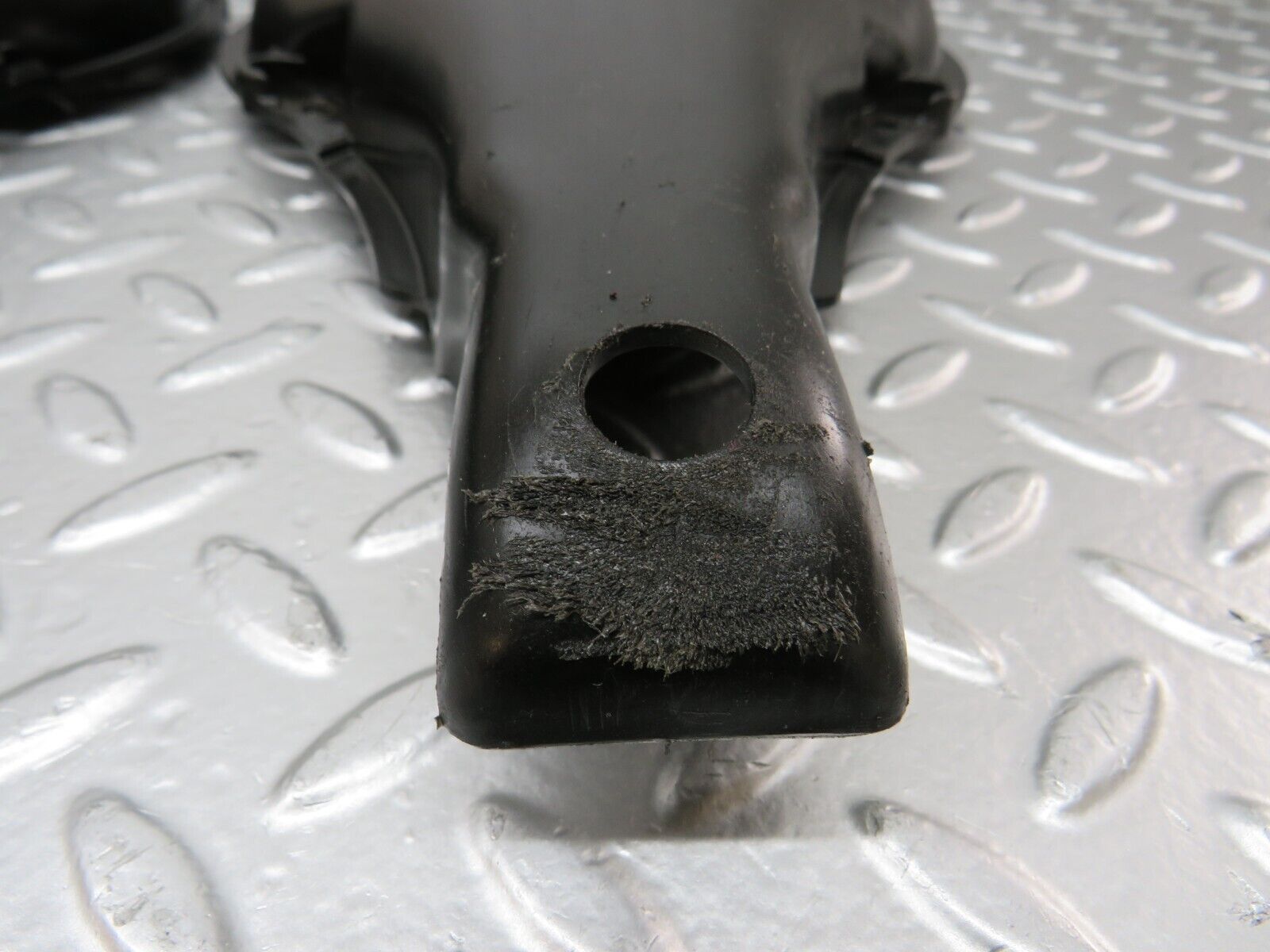 24874 Mercedes-Benz W140 S320 Rear Control Arm Cover Pair 1403520188