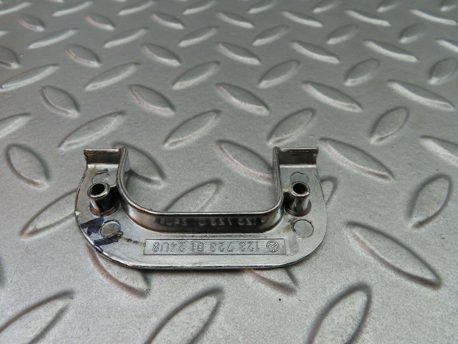 6073 Mercedes-Benz W126 380SE Left Interior Chrome Door Latch Trim 1237230124