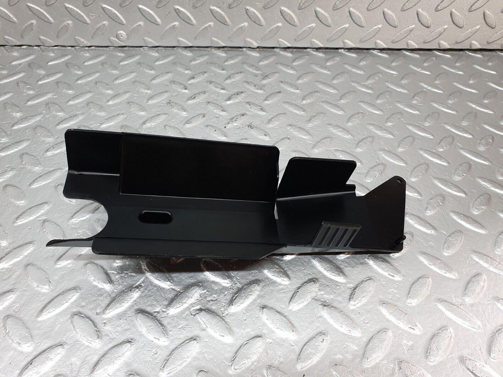 41556 Mercedes-Benz W124 200E Trunk Lock Vacuum Actuator Cover 1248050341