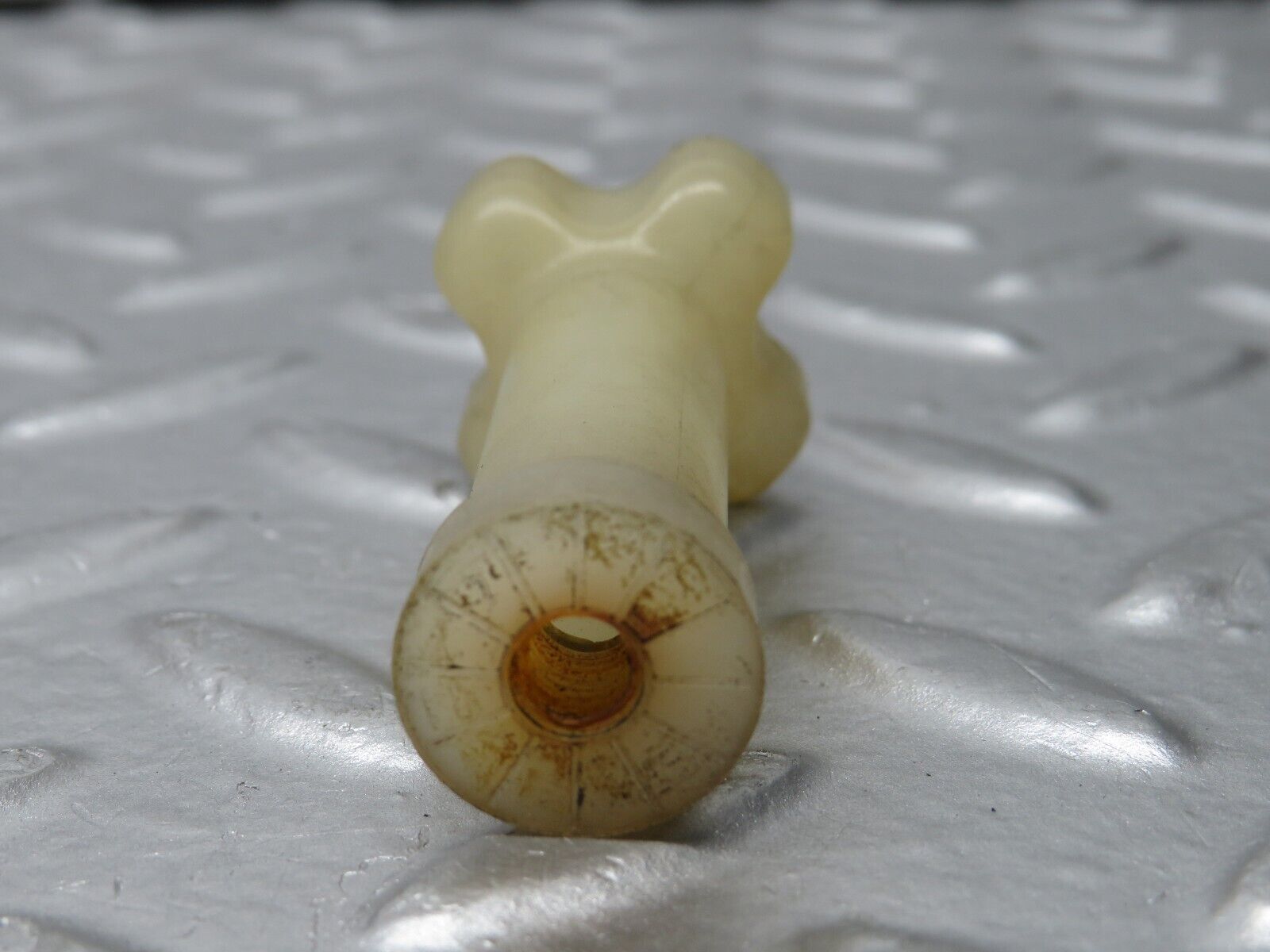 31613 Mercedes-Benz W201 190LE 1.8L Windscreen Washer Reservoir Holder