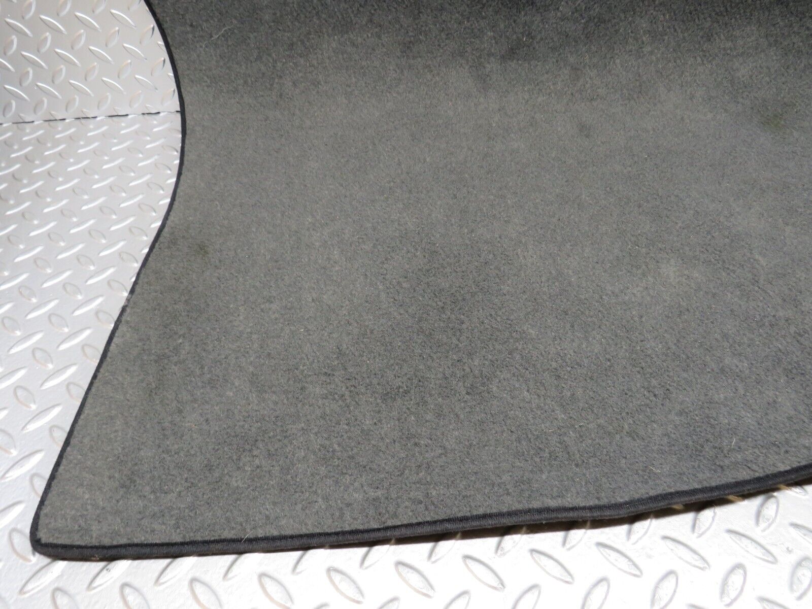 28994 Mercedes-Benz C124 320CE Coupe Trunk Boot Floor Carpet