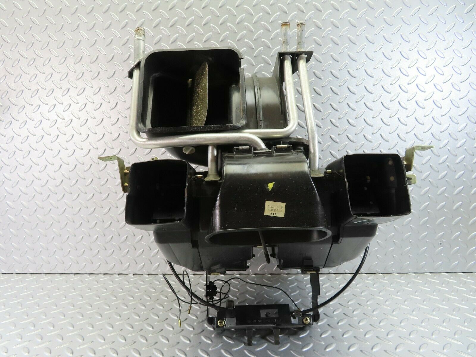 7670 Mercedes-Benz S123 230TE Wagon Heater Box Blower Housing Behr 1238300508