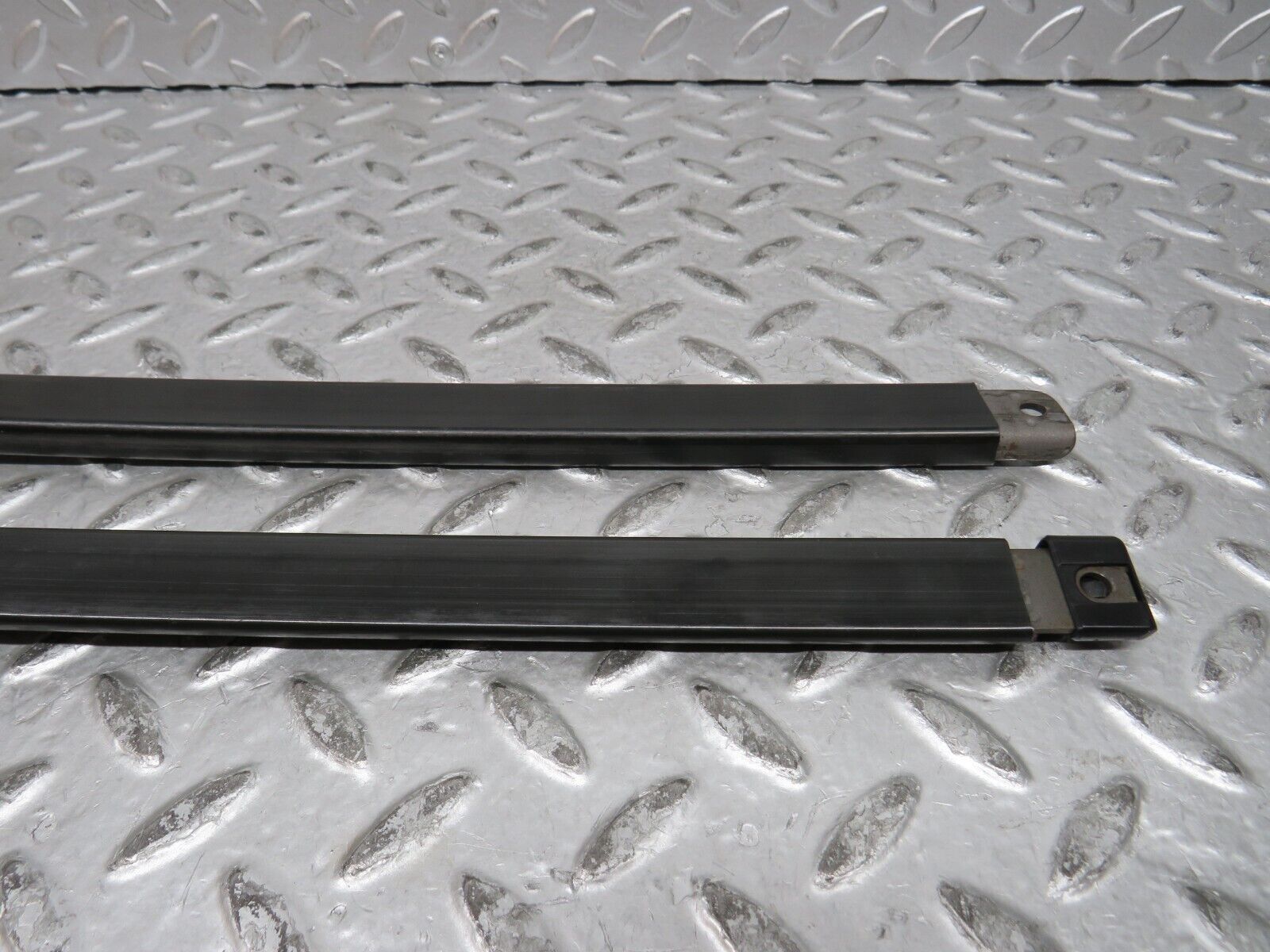 29087 Mercedes-Benz C124 320CE Coupe Seat Belt Runner Pair