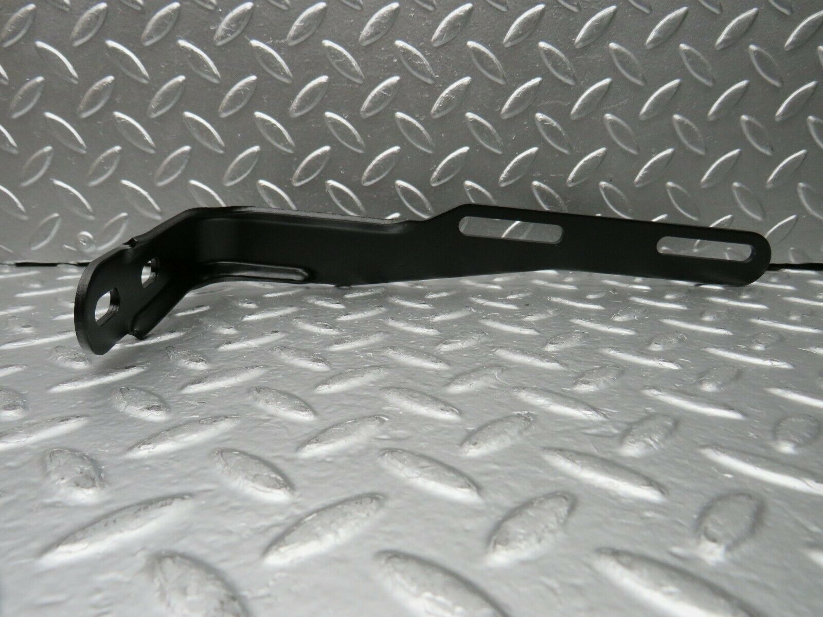 22623 Mercedes-Benz C124 E220 Coupe Exhaust Bracket
