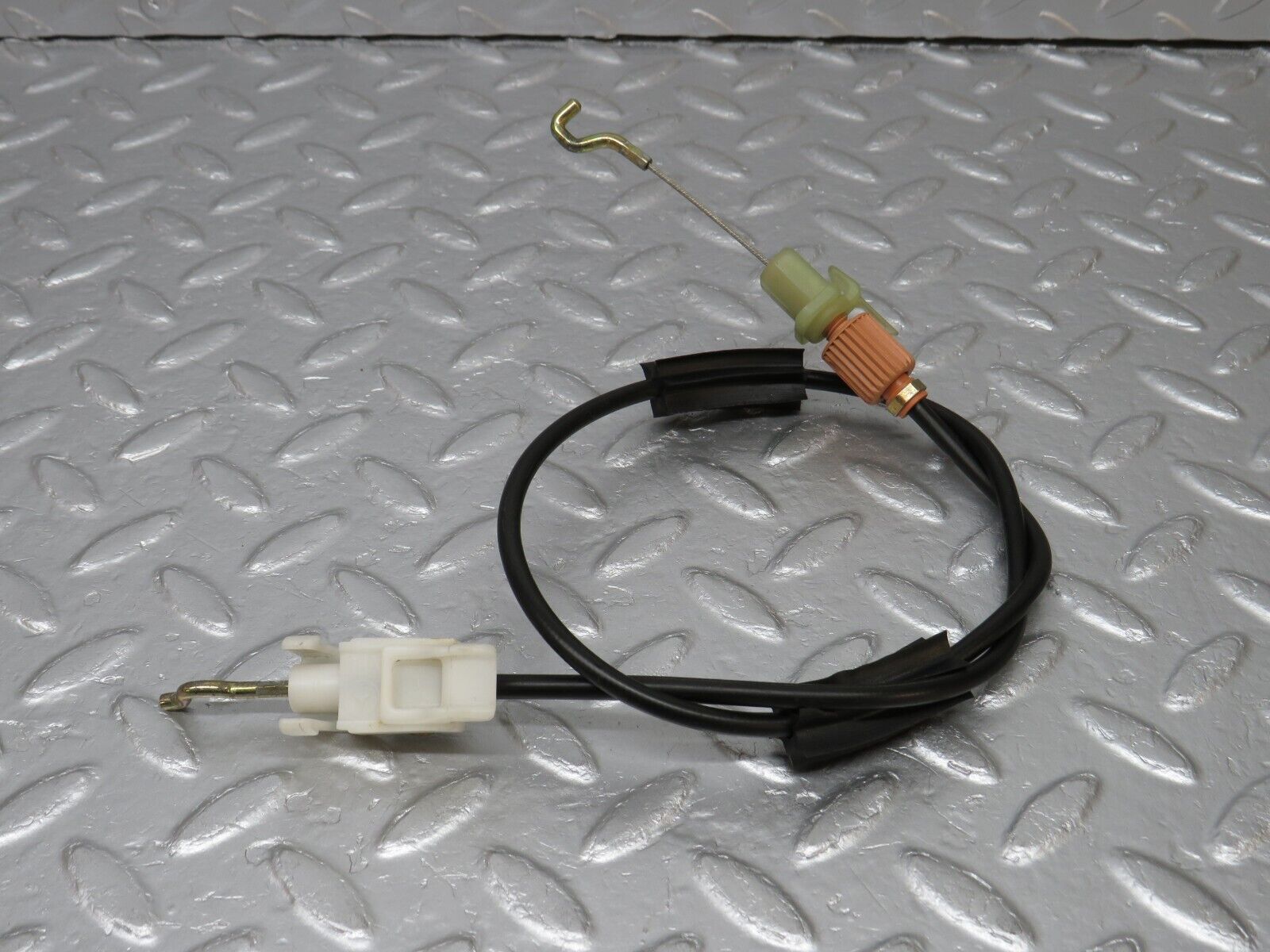 39754 Mercedes-Benz R129 320SL Coupe Door Lock Cable