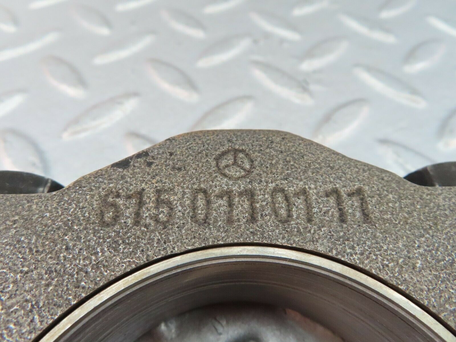 8026 Mercedes-Benz W115 220D Crankshaft Bearing Holder Block 6150110111