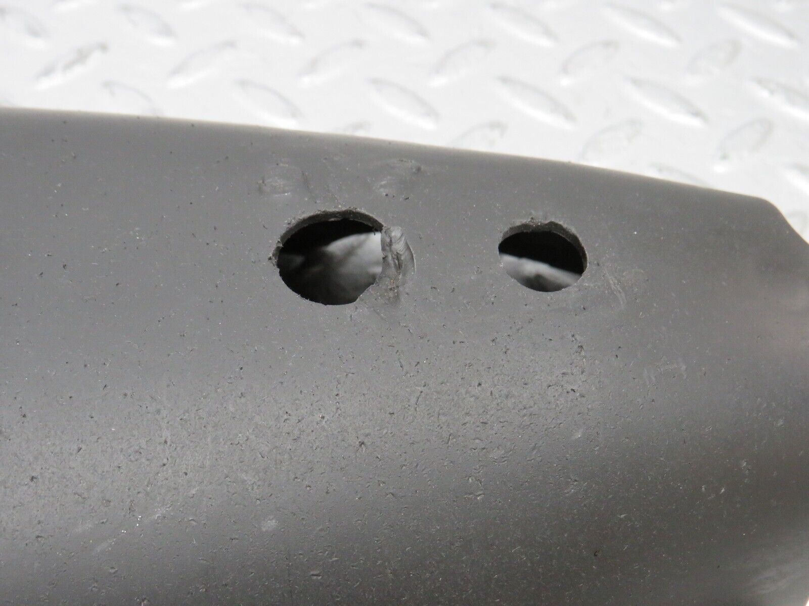 36460 Mercedes-Benz W201 190E 2.0L Rear Control Arm Cover 1243520088