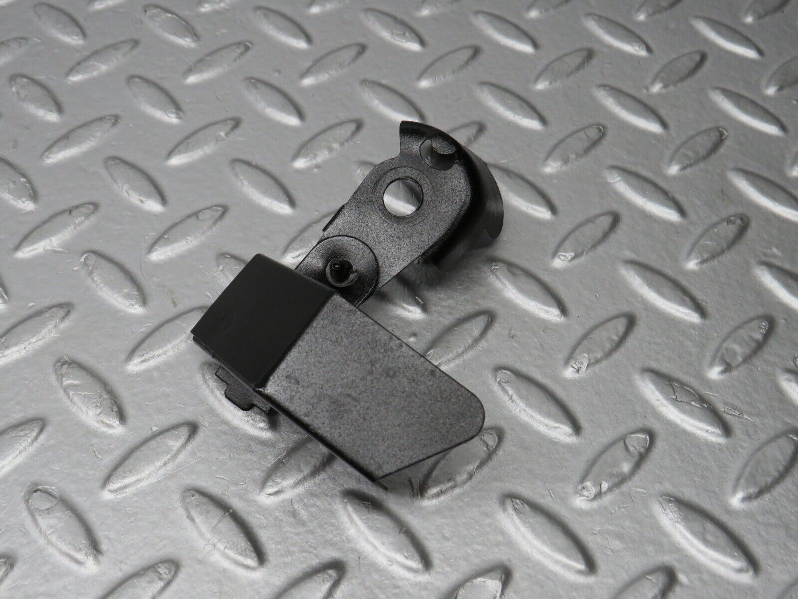 39005 Mercedes-Benz W201 190E 2.6L Steering Box Joint Cover