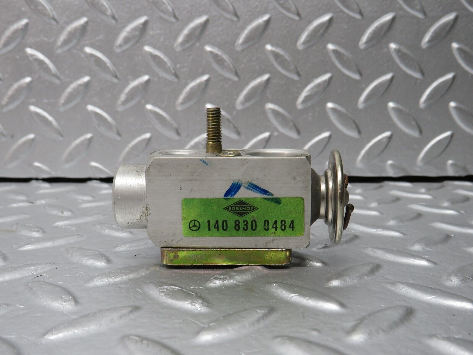 31911 Mercedes-Benz S124 220TE Wagon Air Condition Expansion Valve 1248300484