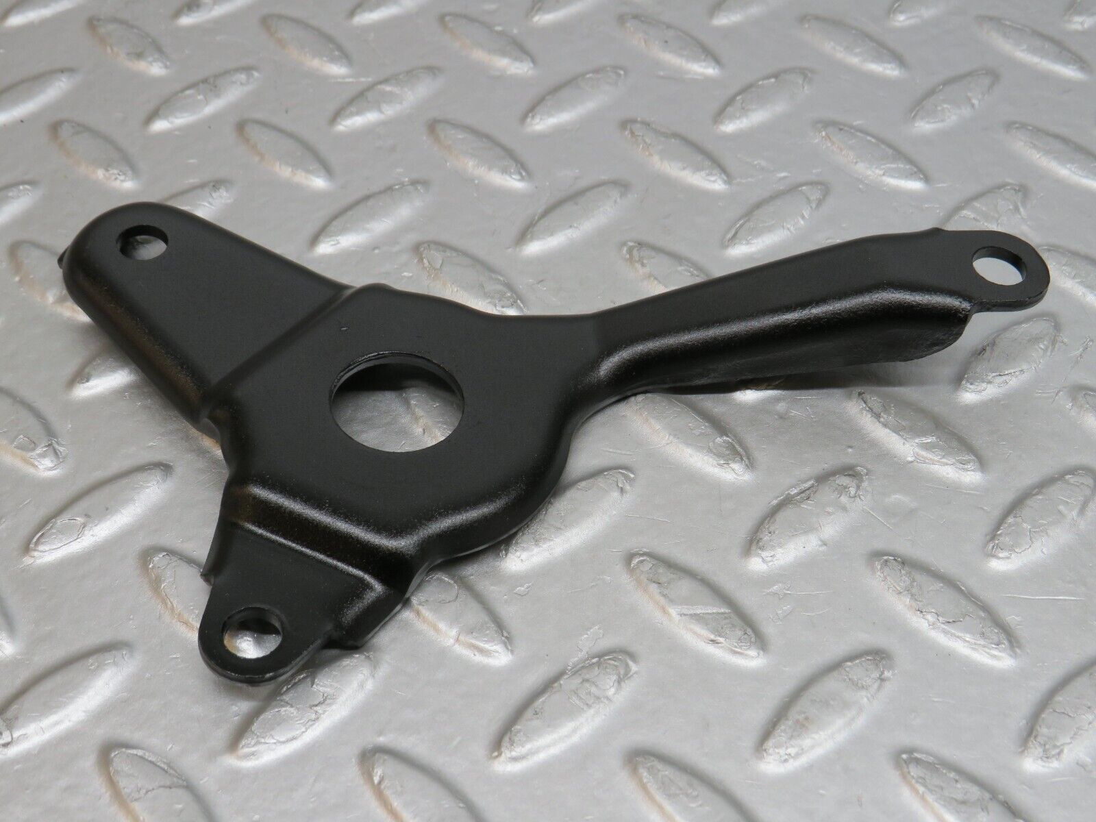 38114 Mercedes-Benz A124 320E Belt Tensioner Strut Bracket 1042020040