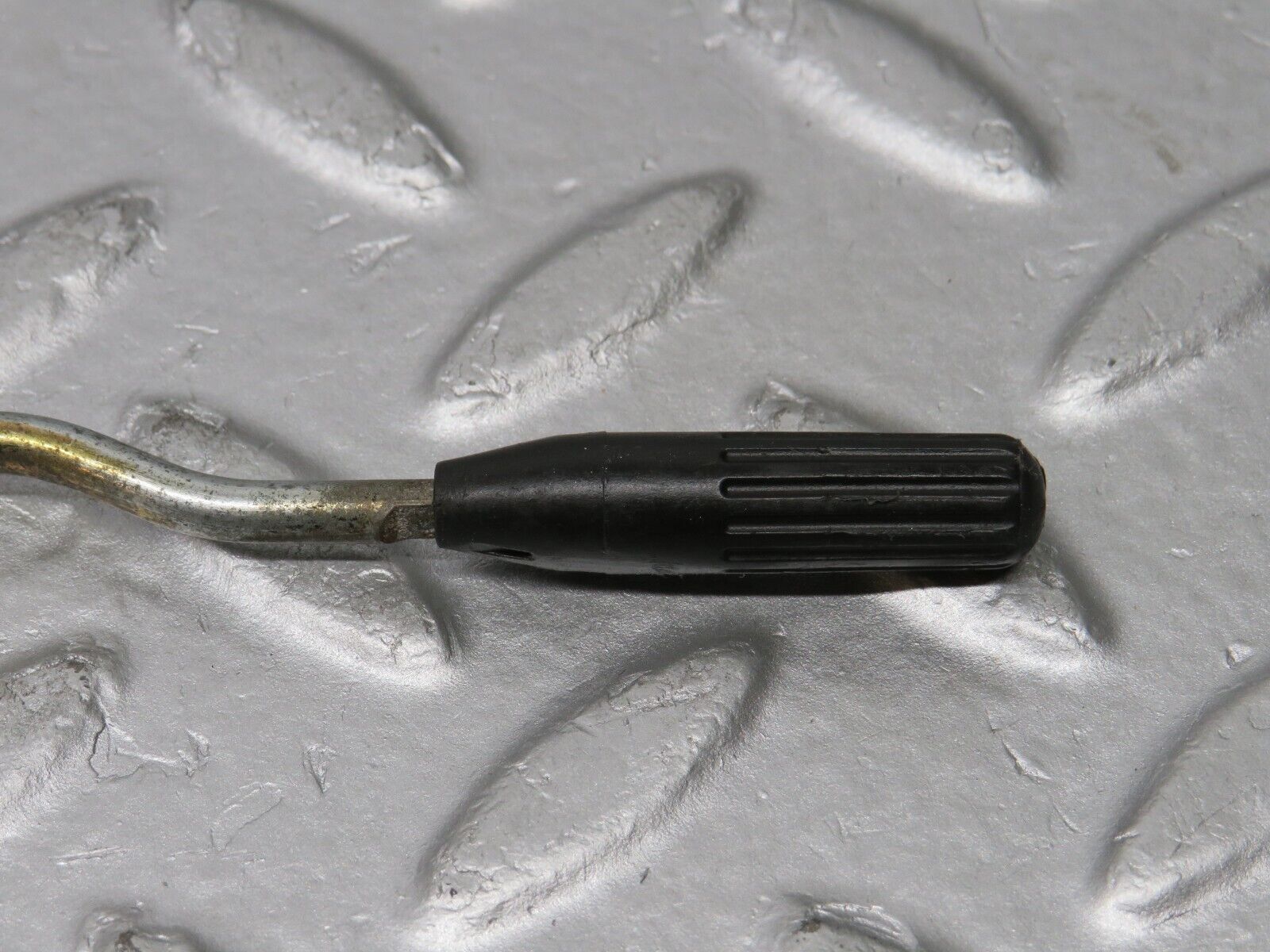 38914 Mercedes-Benz W201 190E 2.6L Front Door Lock Knob