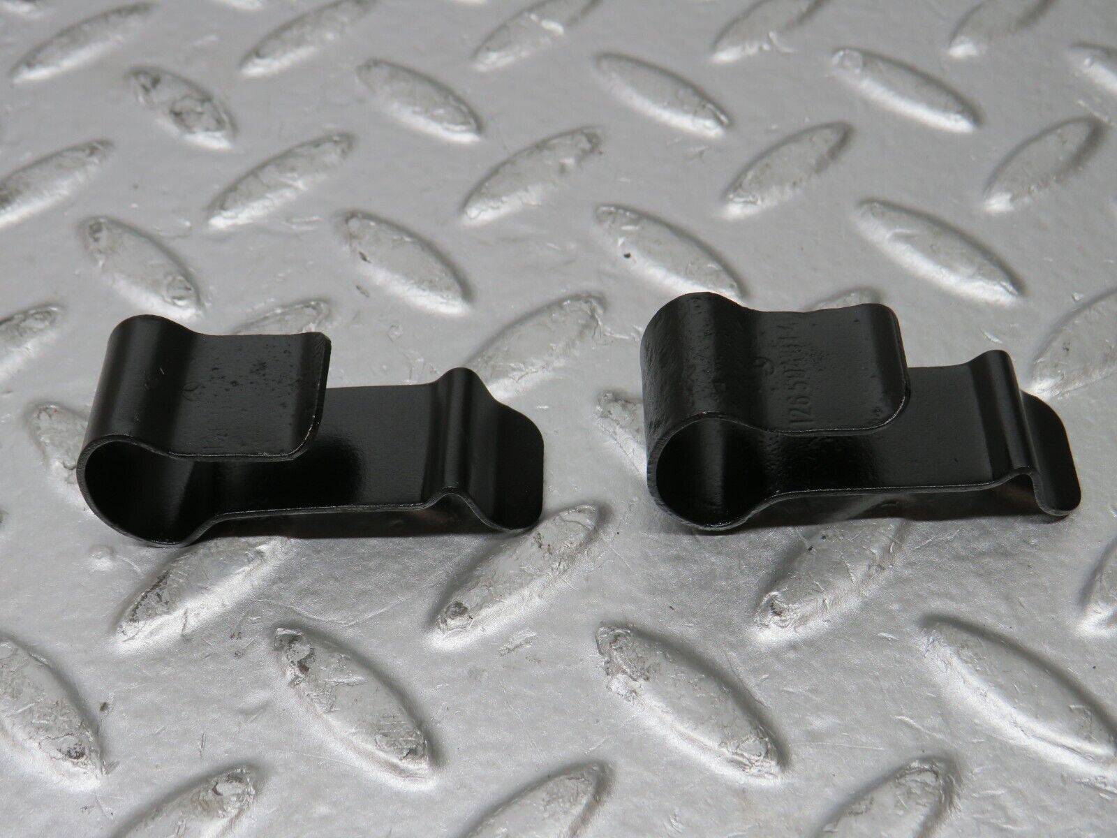 32199 Mercedes-Benz W123 230E Radiator Fan Shroud Cover Holder Set 1265040146