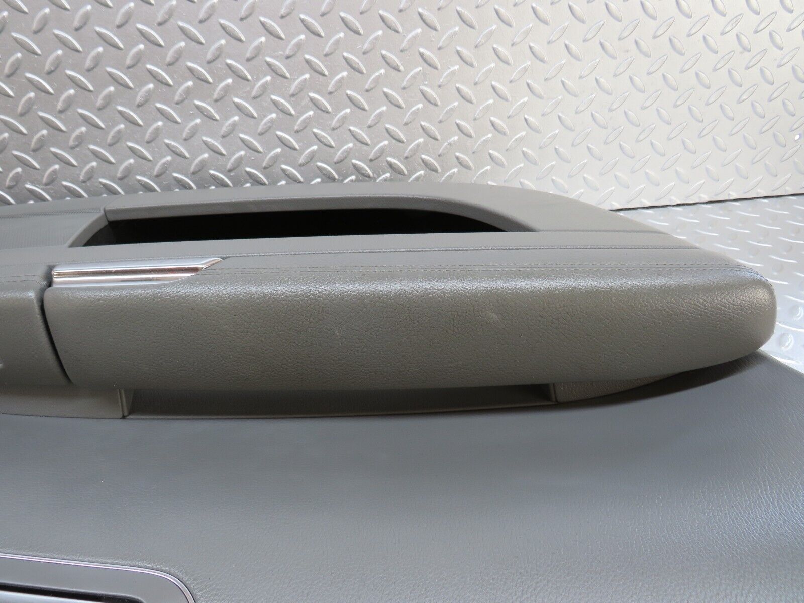 35100 Mercedes-Benz W221 Front Left Door Card