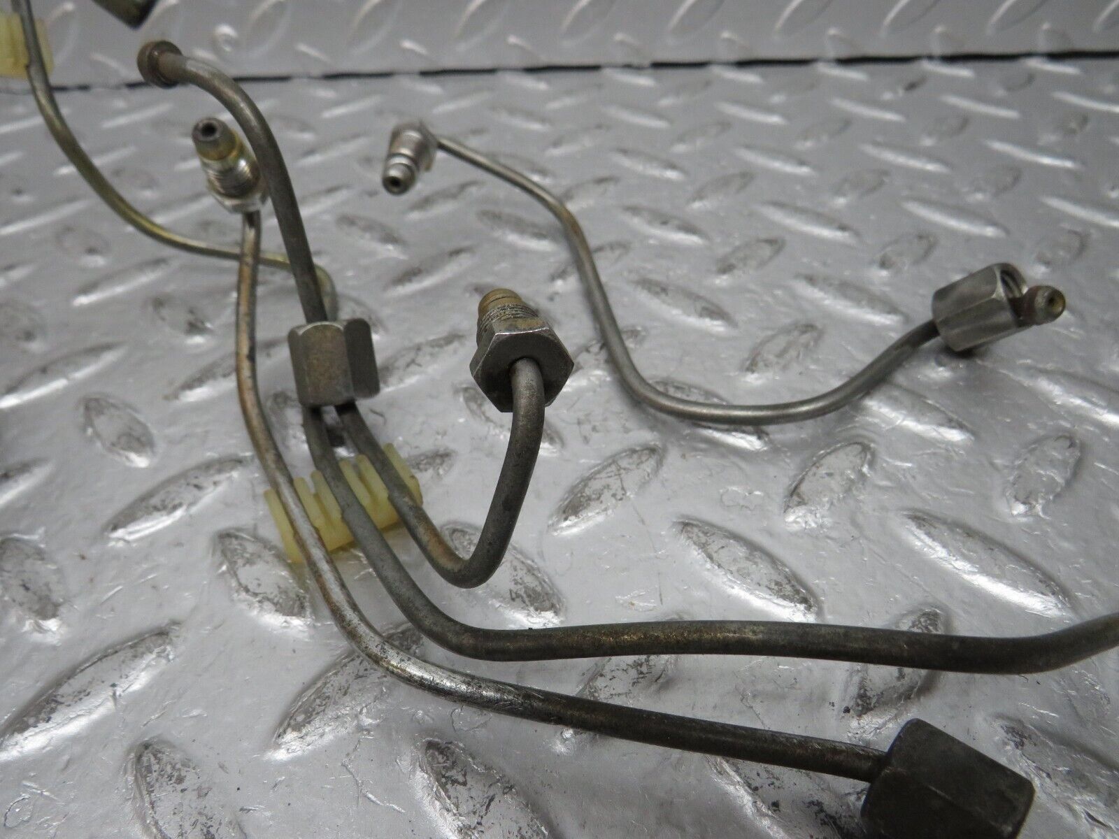 32717 Mercedes-Benz S124 300TE Wagon Fuel Line Hose Set