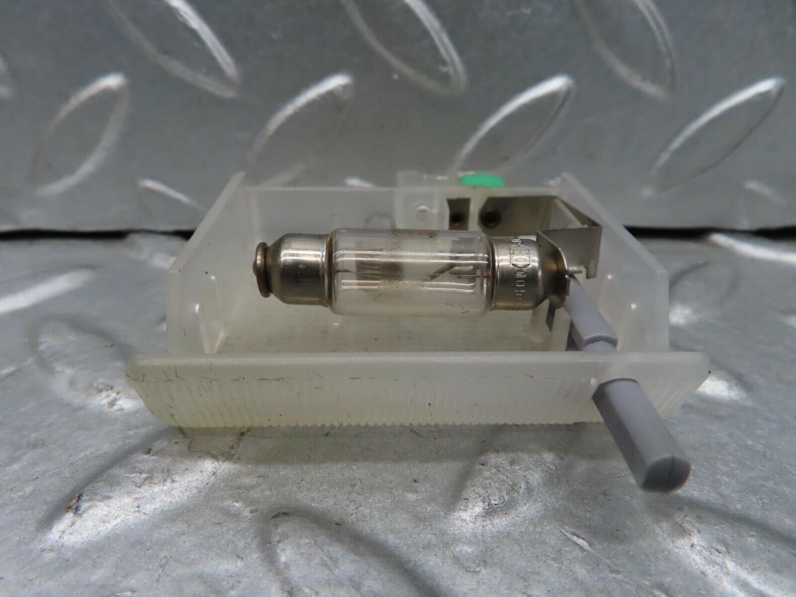 15186 Mercedes-Benz W140 S320 Glove Box Light 1408200101