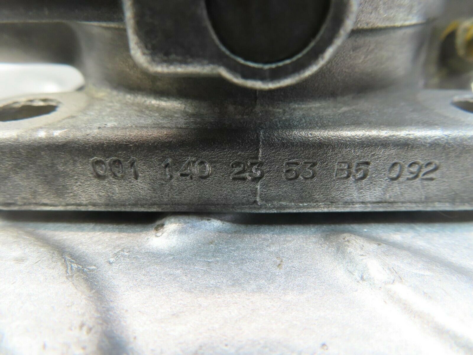 11521 Mercedes-Benz C123 230CE Coupe Throttle Body 0011402353