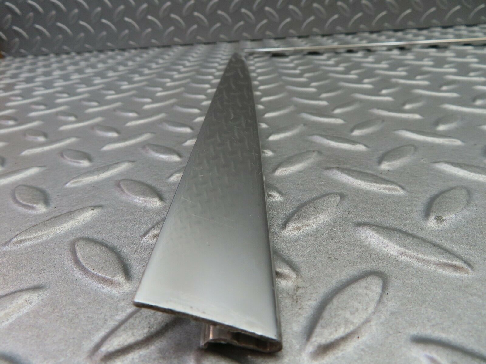 5906 Mercedes-Benz W123 200 Door Chrome Window Frame Front Right