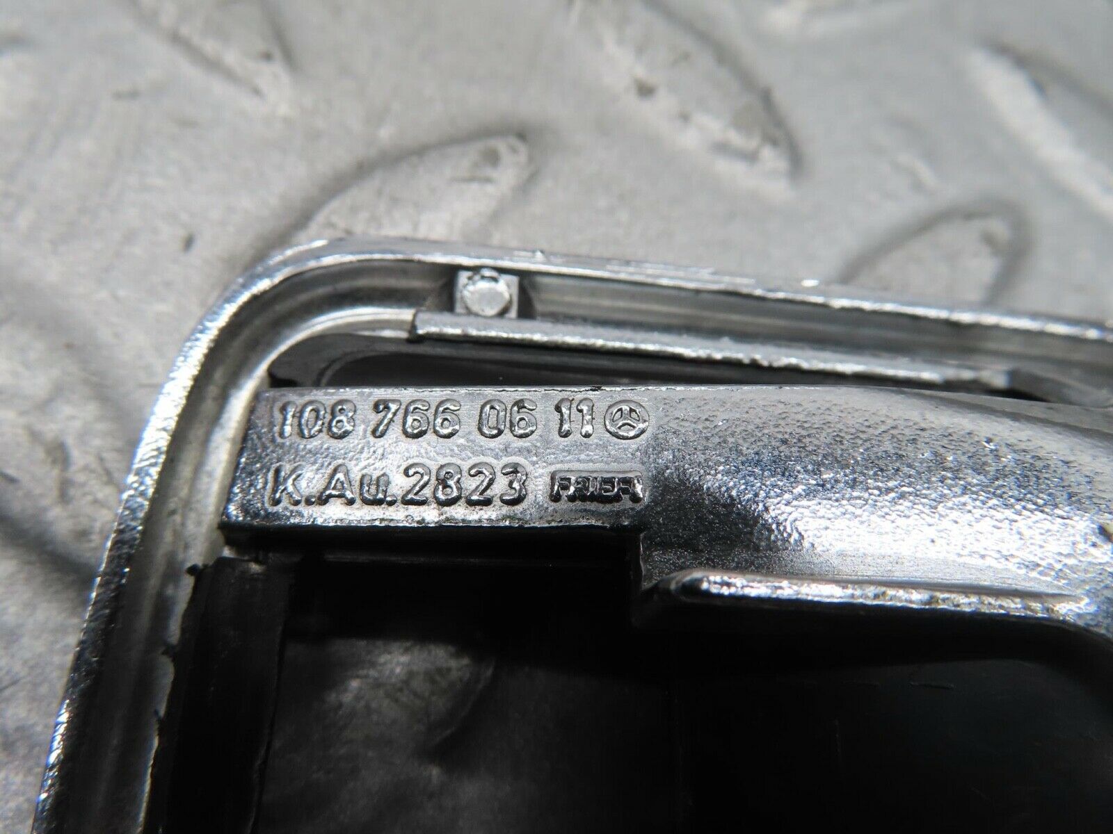 12261 Mercedes-Benz W108 280SE 3.5 Chrome Frame For Door Handle 1087660611