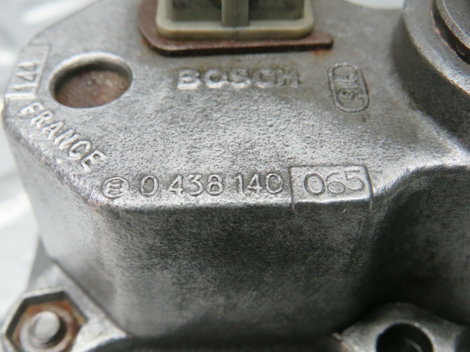 23090 Mercedes-Benz C123 230CE Coupe Warm Up Regulator Bosch 0438140065