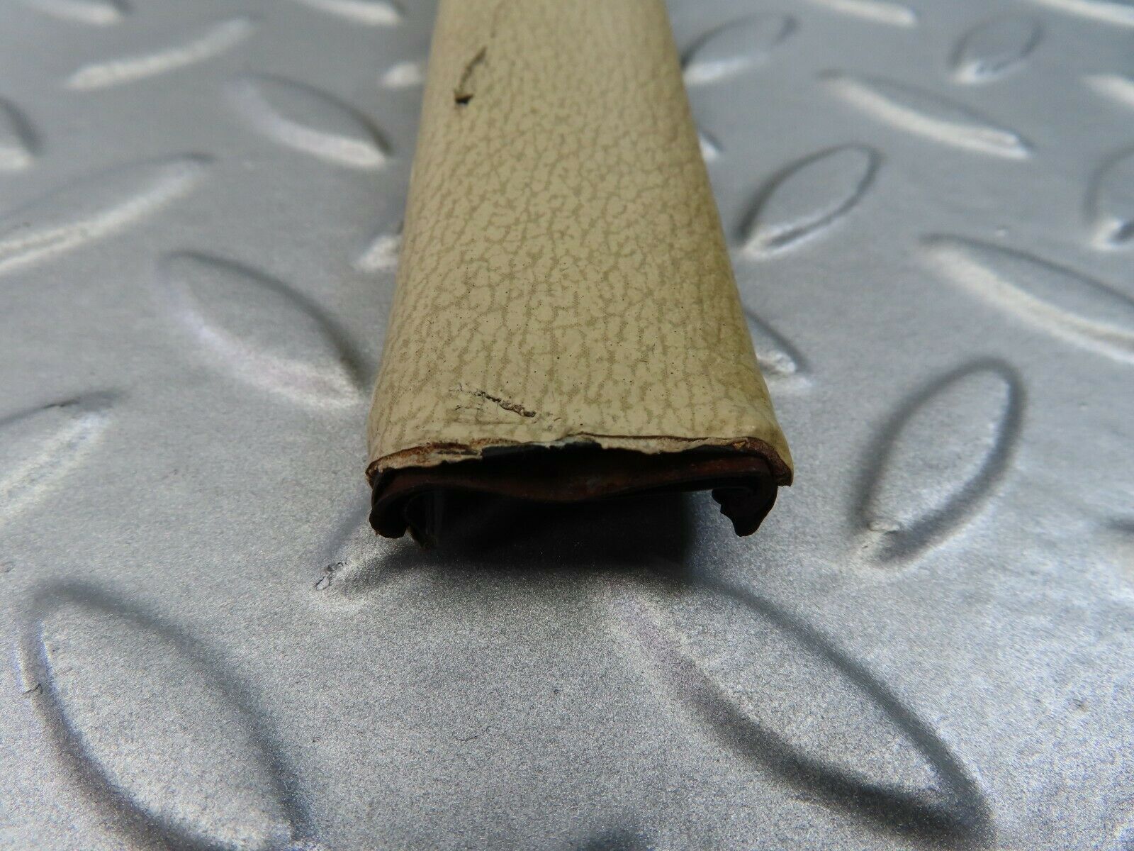 7235 Mercedes-Benz W116 450SE Rear Right Inner Window Trim