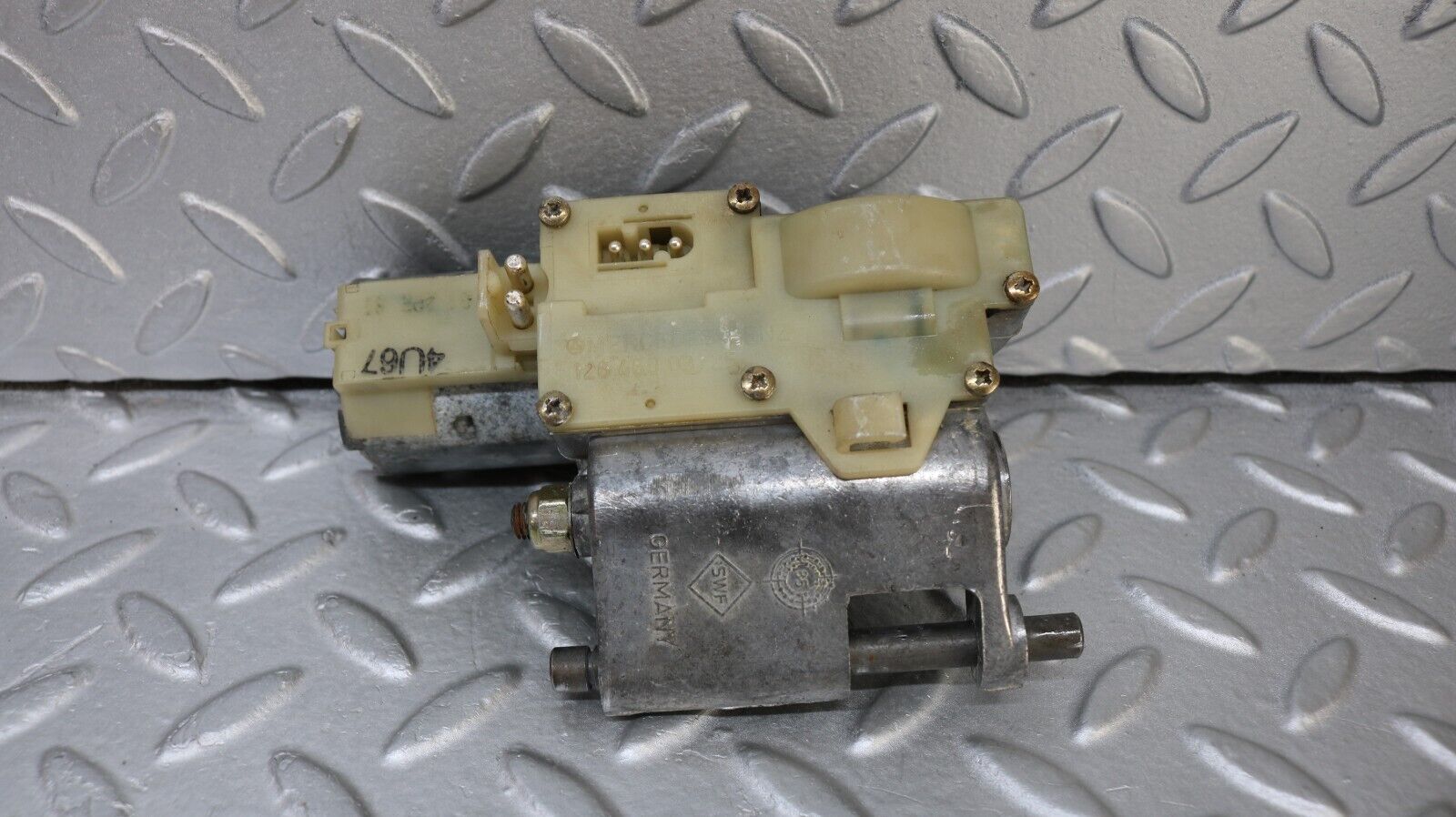 37189 Mercedes-Benz C126 420SEC Coupe Steering Column Adjustment Motor 1264600325
