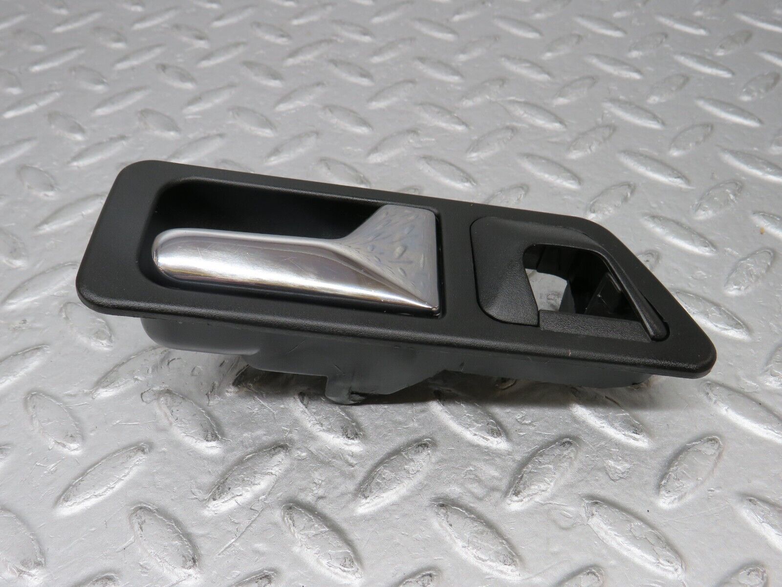 36617 Mercedes-Benz W201 190E 2.0L Right Interior Door Handle 2017660264