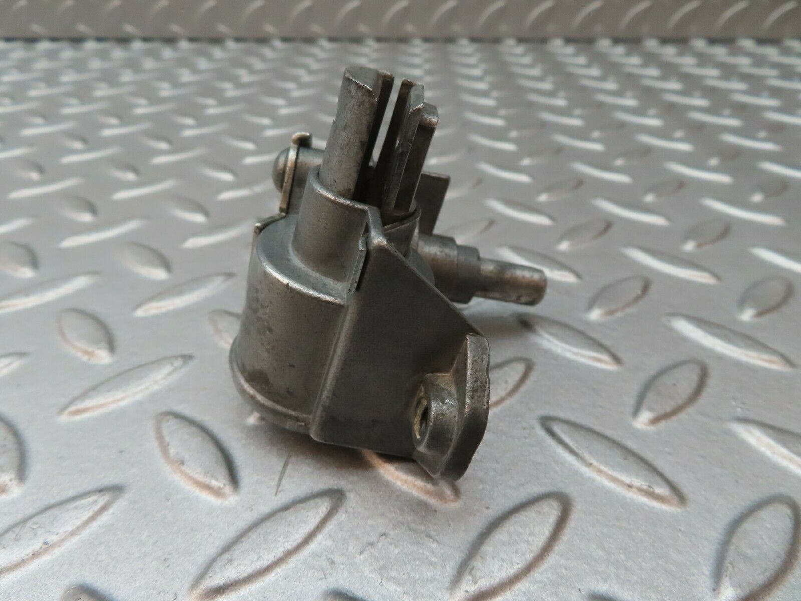 4758 Mercedes-Benz W114 280CE Coupe Vent Window Regulator Left