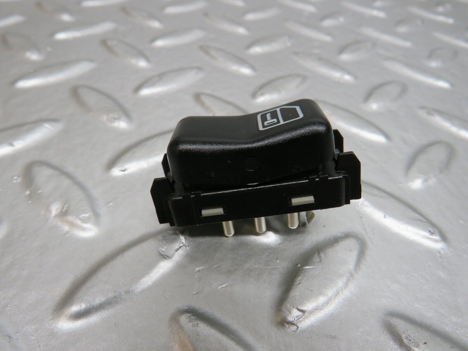 24672 Mercedes-Benz W140 S320 Central Locking Switch 2028203910