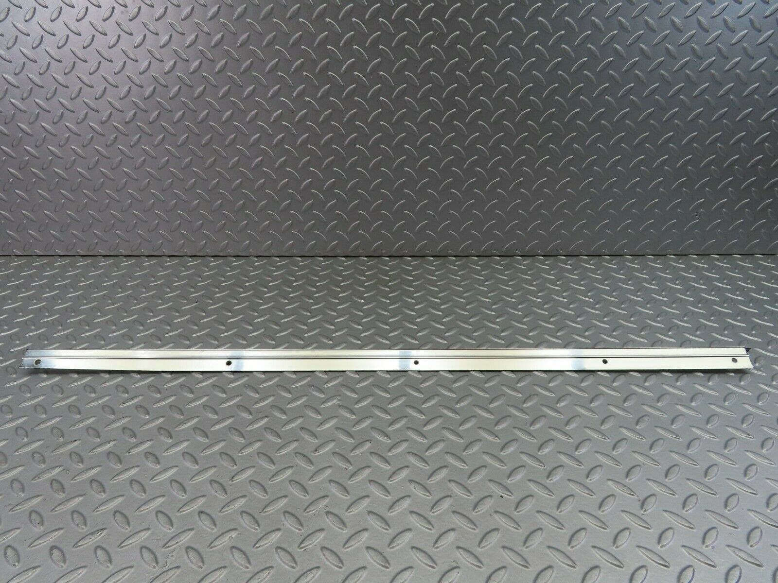 7438 Mercedes-Benz W116 450SE Roof Chrome Moulding Right Side