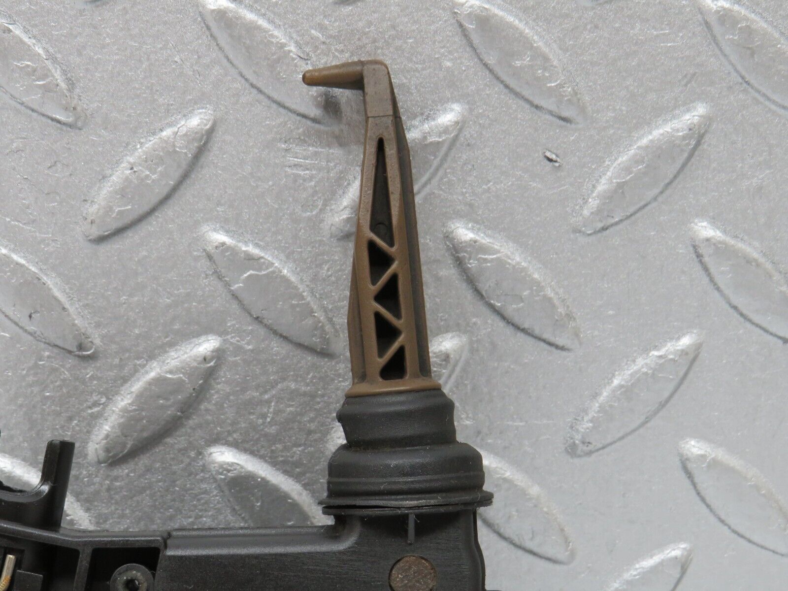 38106 Mercedes-Benz A124 320E Cabriolet Suspension Roll Bar Axle Switch Left 1295401144