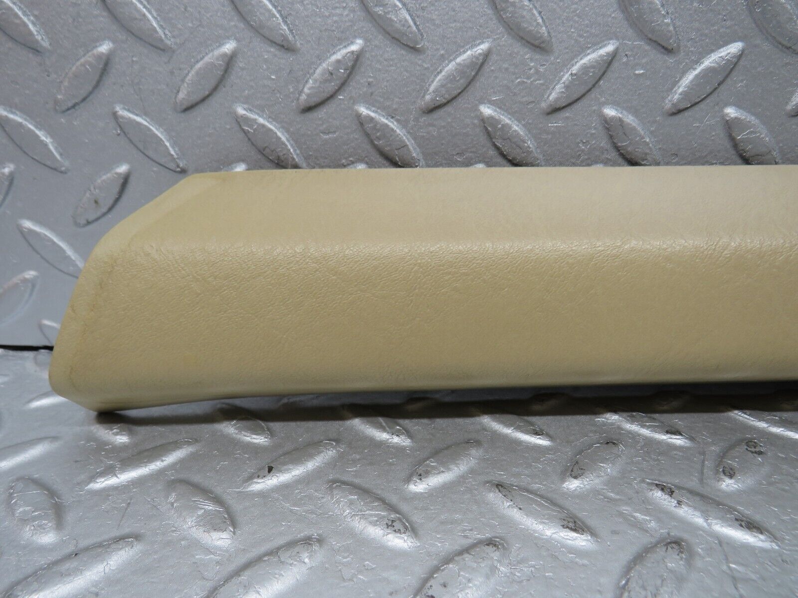 36938 Mercedes-Benz C126 420SEC Coupe A Pillar Cover Left Side Beige