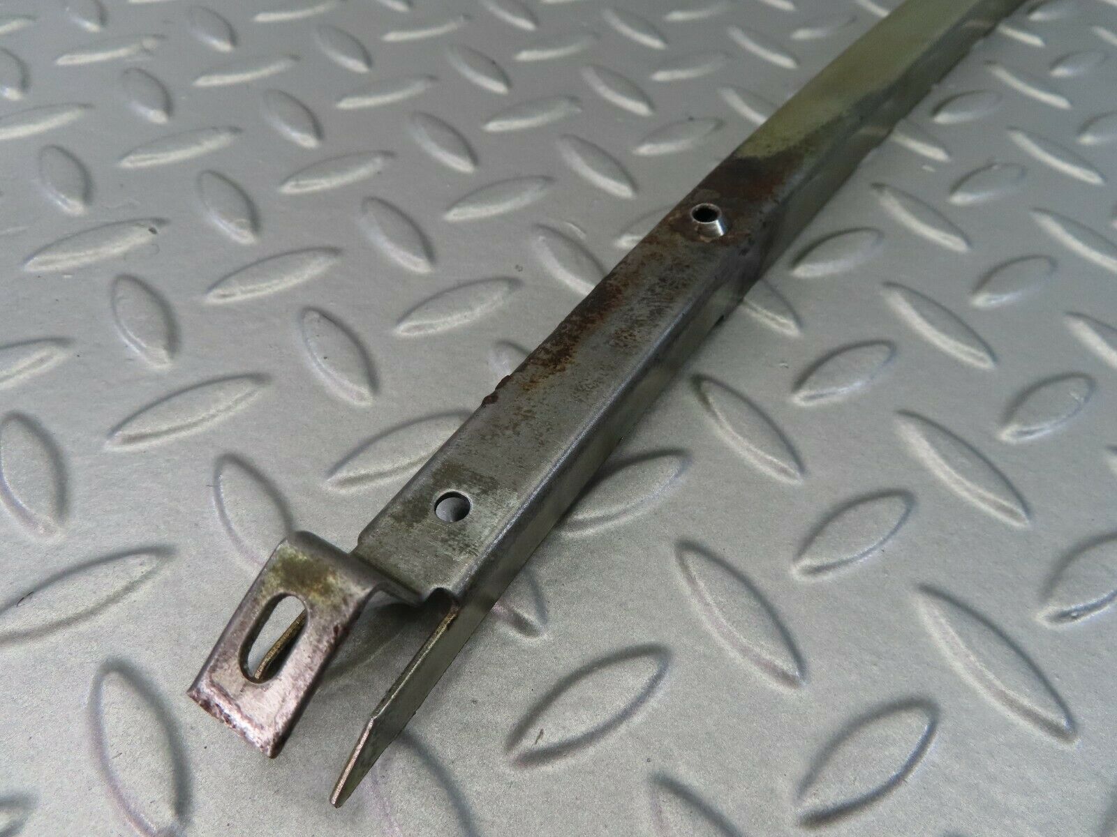 7282 Mercedes-Benz W116 450SE Front Left Window Channel