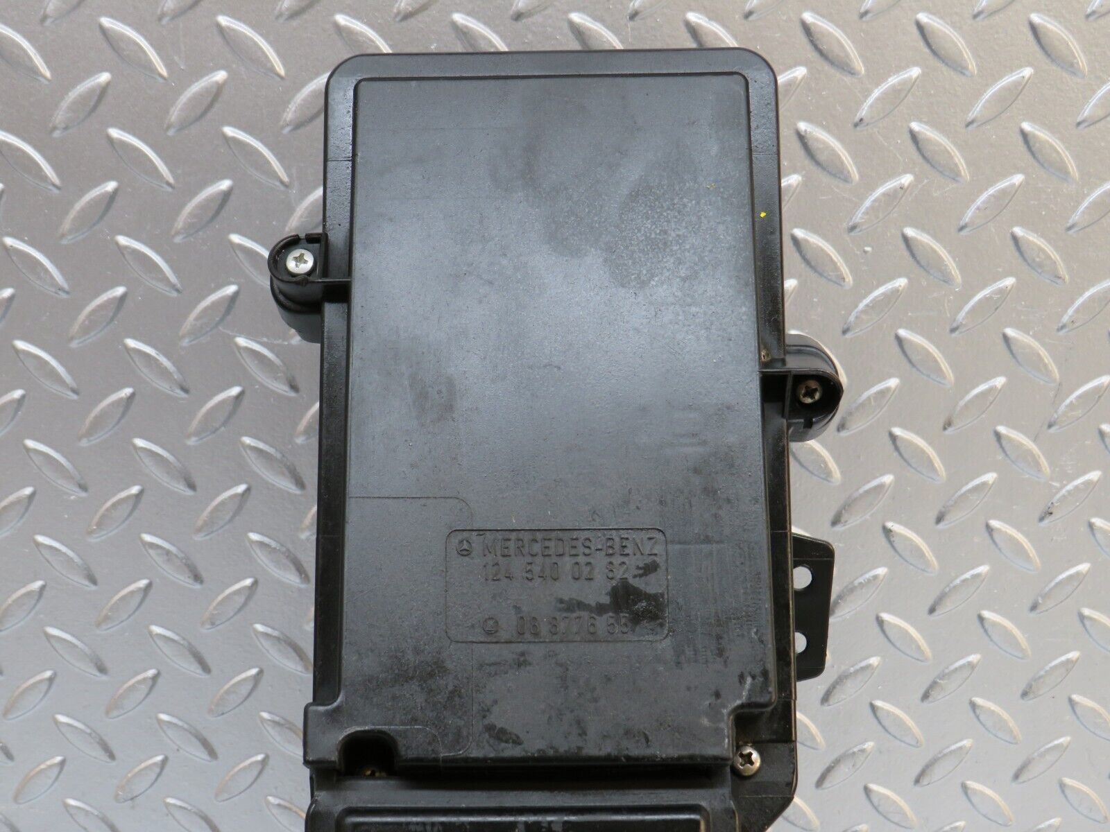 29329 Mercedes-Benz W124 230E Fuse Box 1245401850 1245400282 1245400182