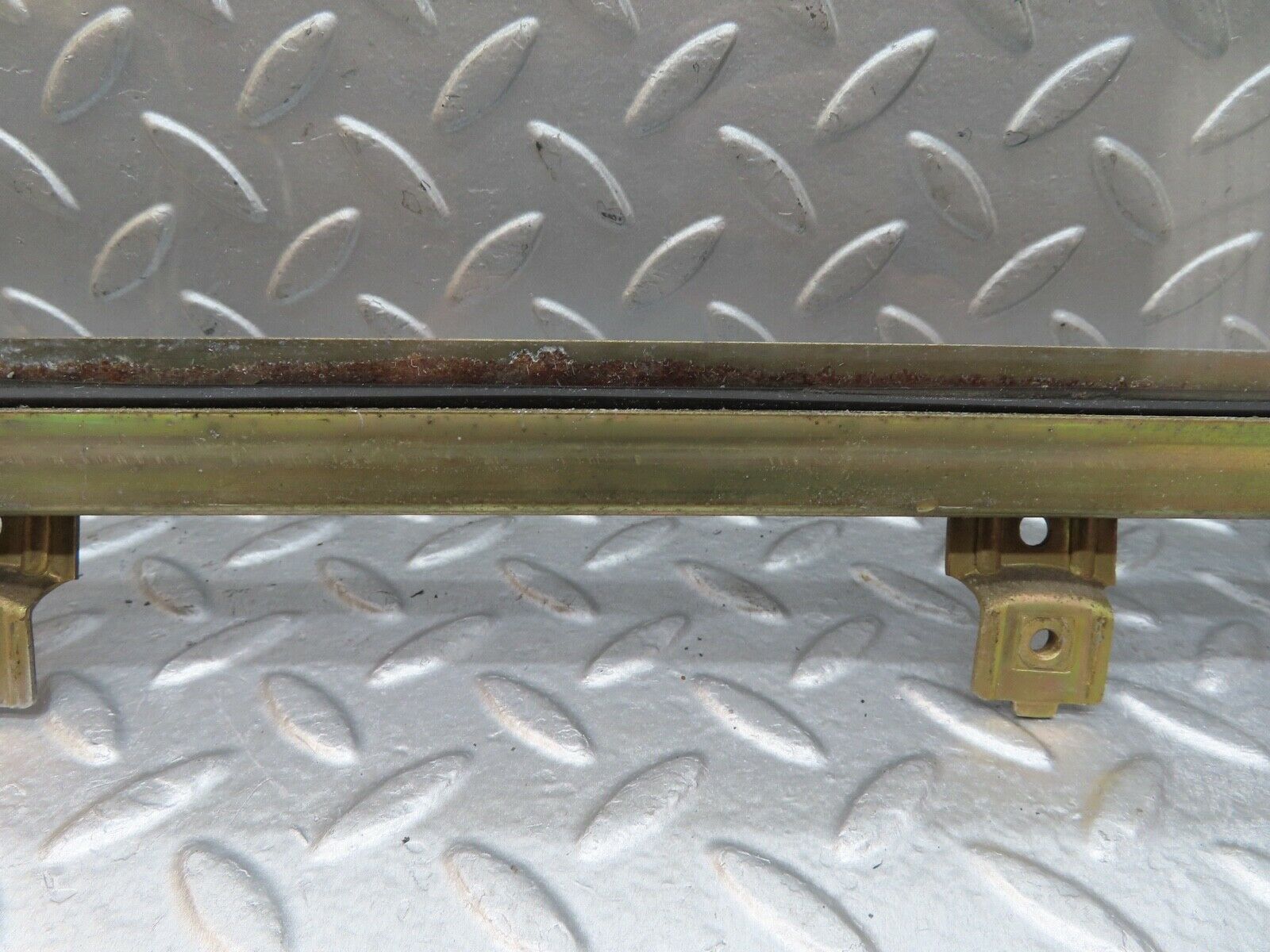 18112 Mercedes-Benz W123 200 Rear Left Window Glass