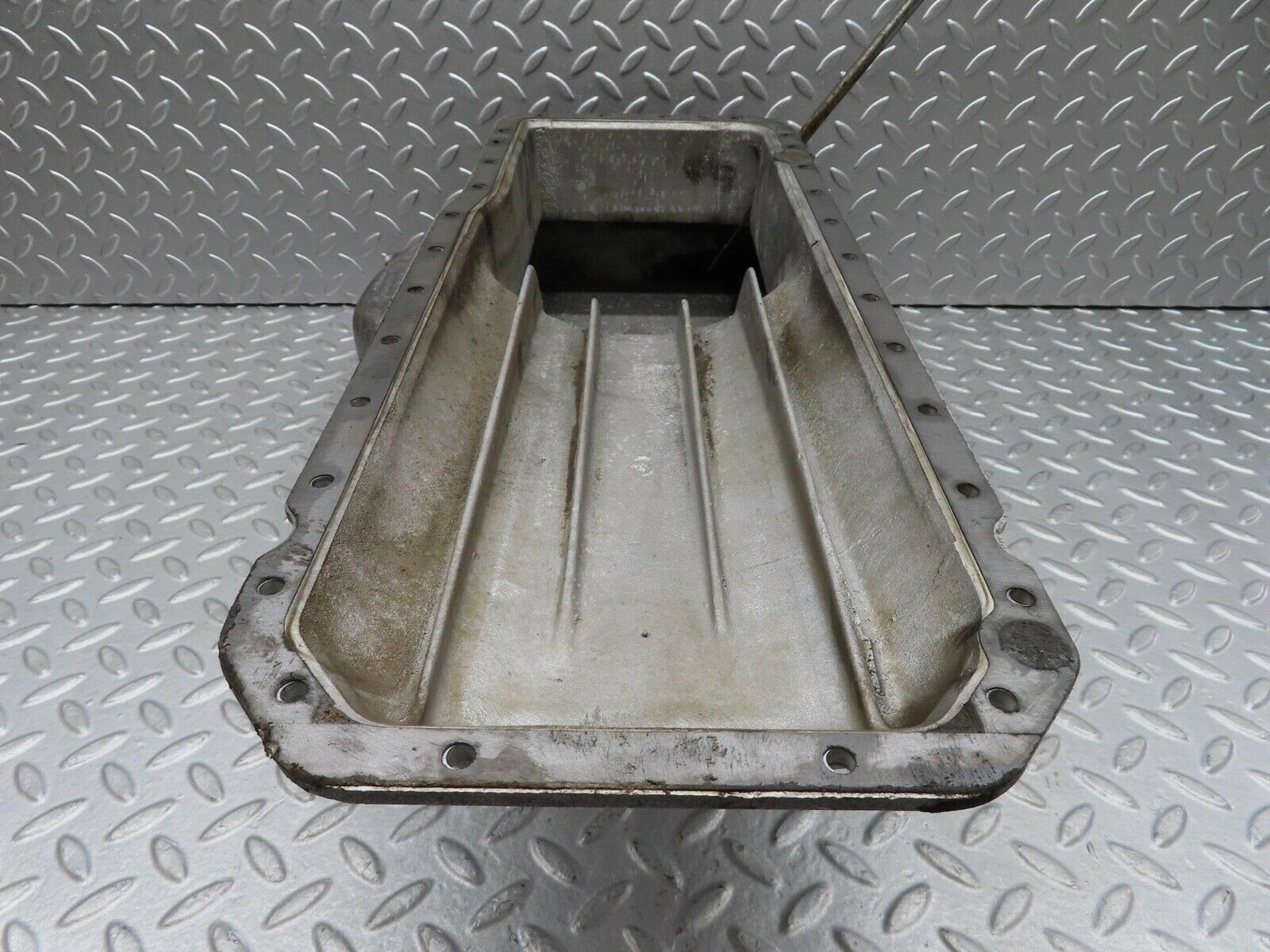 16528 Mercedes-Benz C107 350SLC Coupe Oil Pan Oil Sump 1160102913