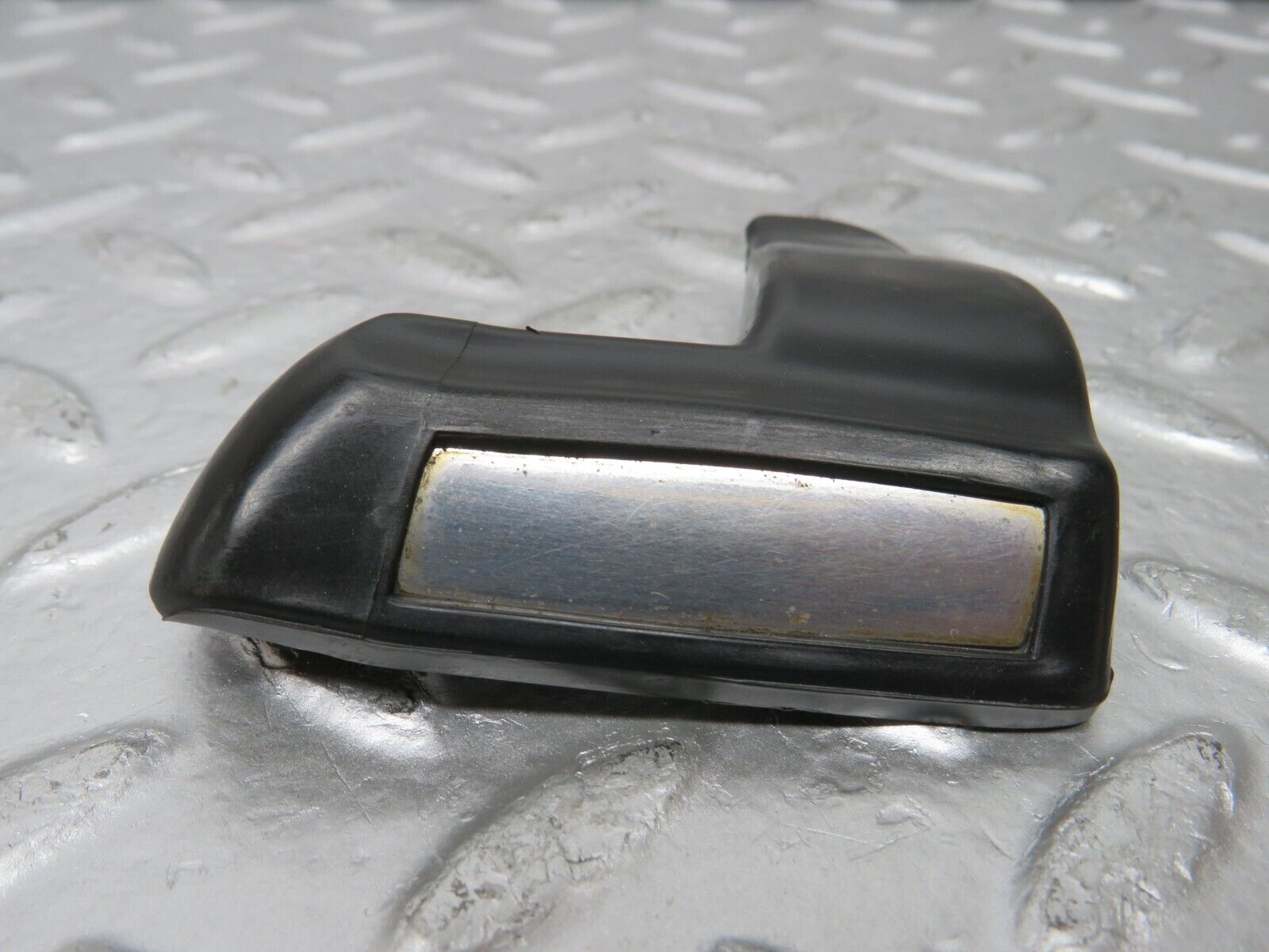 25634 Mercedes-Benz W123 200 Rear Left Fender Wing Lower Moulding Trim