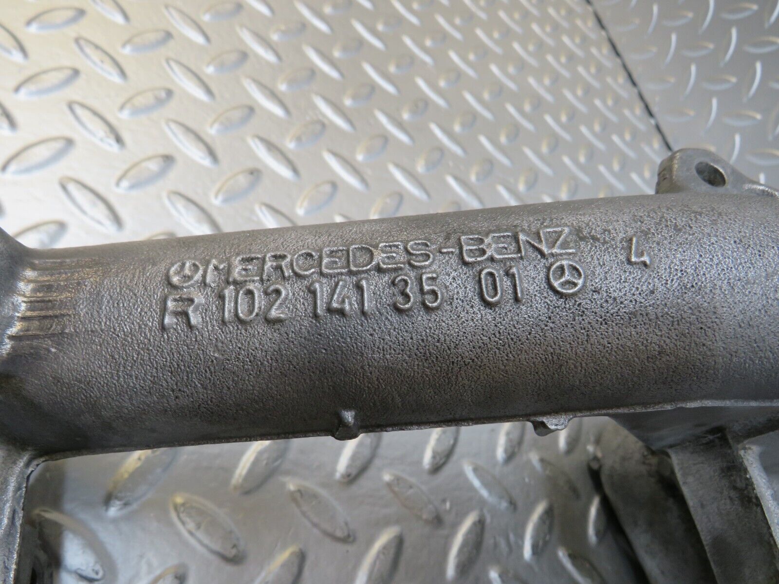 25713 Mercedes-Benz W201 Air Intake Manifold 1021413501