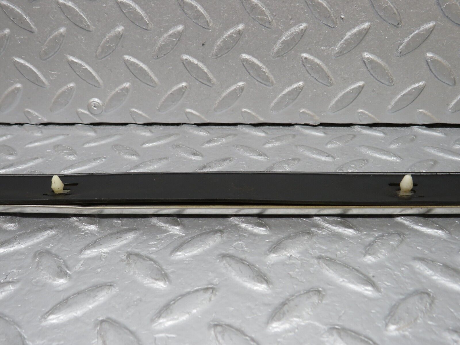 37442 Mercedes-Benz W109 300SEL Left Skirt Chrome Trim Strip