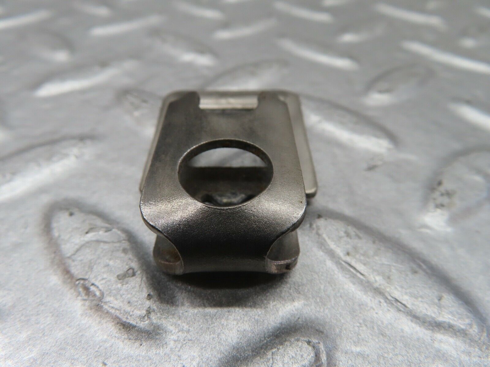 20055 Mercedes-Benz R129 300SL Coupe Fuel Injector Bracket