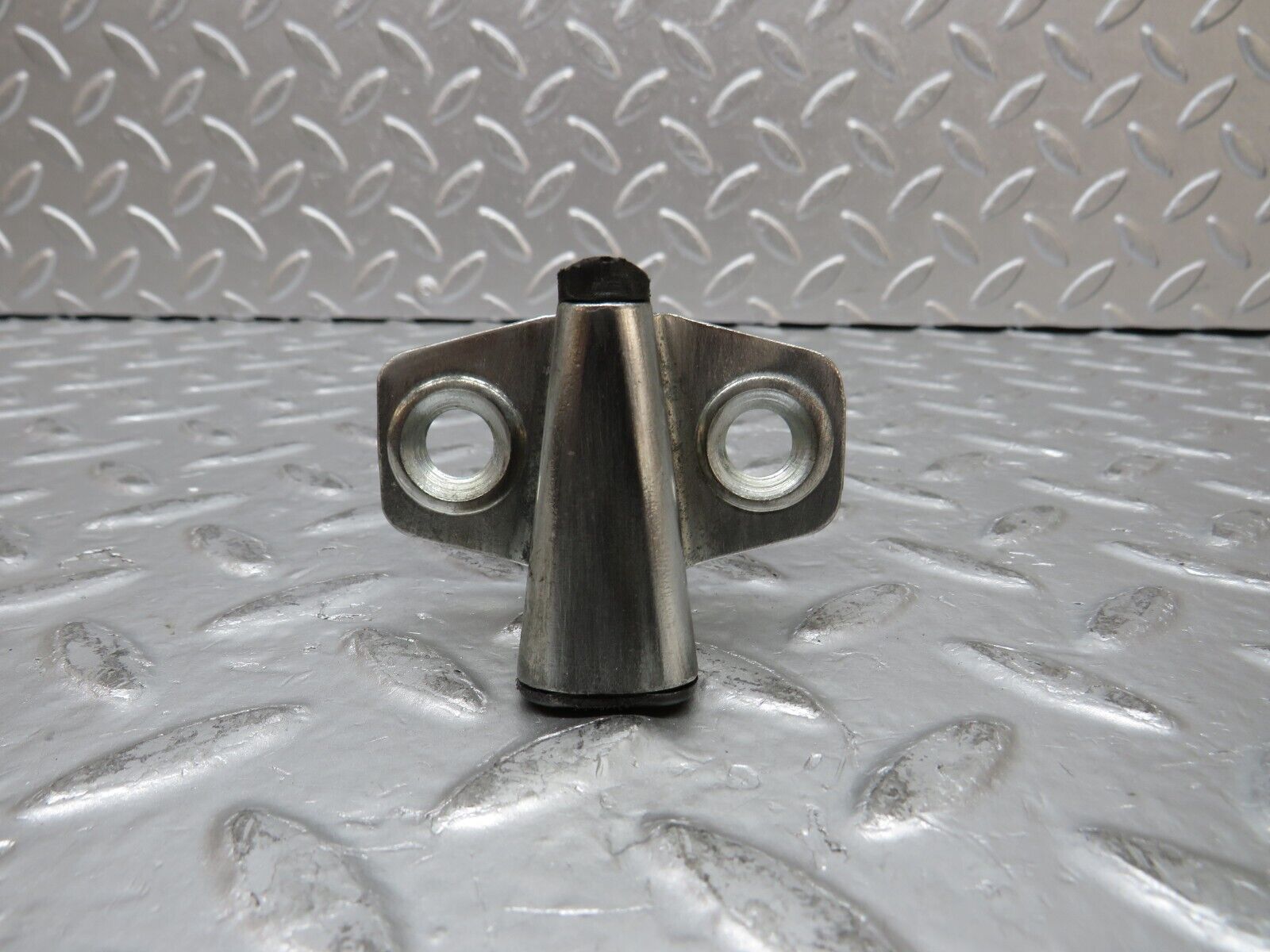 31773 Mercedes-Benz W201 190LE 1.8L Door Lock Latch