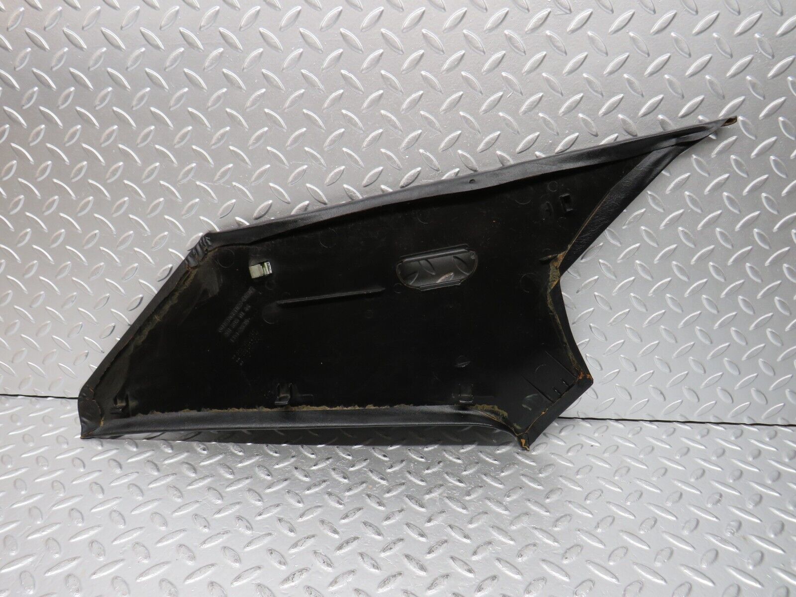 31568 Mercedes-Benz W201 190LE 1.8L C Pillar Cover Trim Left Black 2016950144