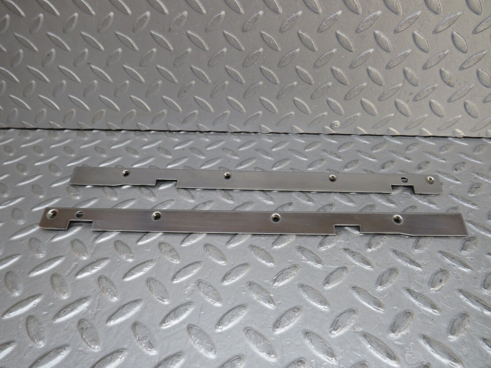 37098 Mercedes-Benz C126 420SEC Coupe Sunroof Chrome Trim