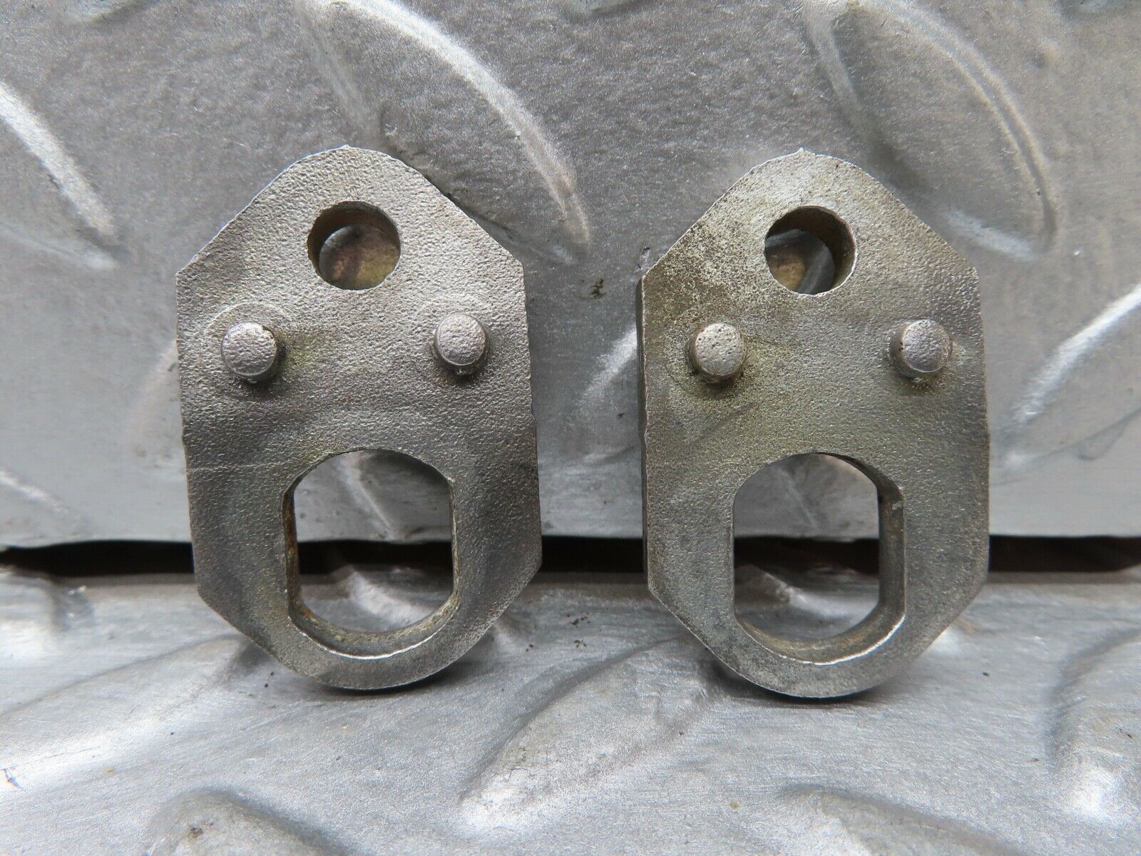 17734 Mercedes-Benz W116 450SEL Fuel Injector Bracket