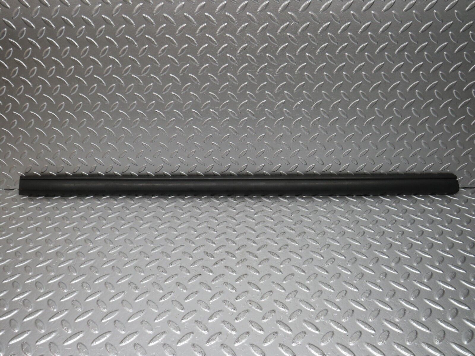 32300 Mercedes-Benz S124 300TE Wagon Front Left Door Lower Moulding Trim