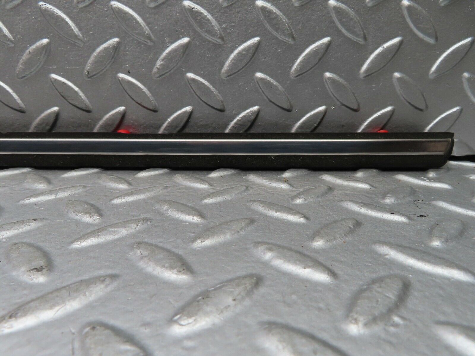 21105 Mercedes-Benz W123 230E Rear Left Door Centre Moulding Trim