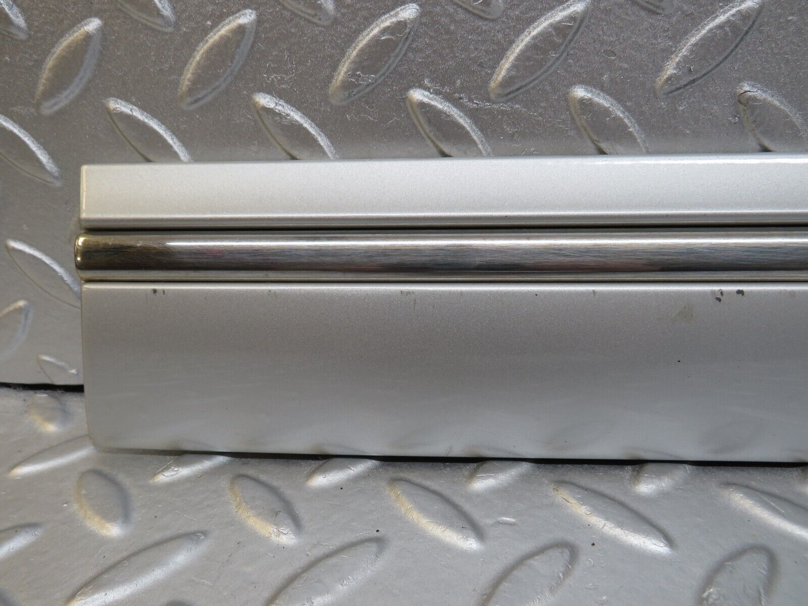 34716 Mercedes-Benz W210 320E Rear Left Door Centre Moulding Trim 2106900582